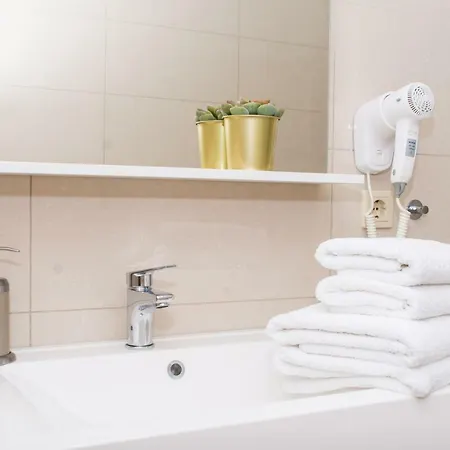 Juric Τρογκίρ